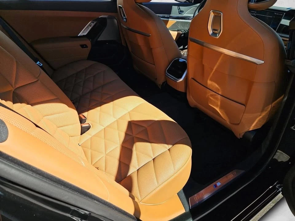 2025 BMW G70 7 Series - Image 19 of 20