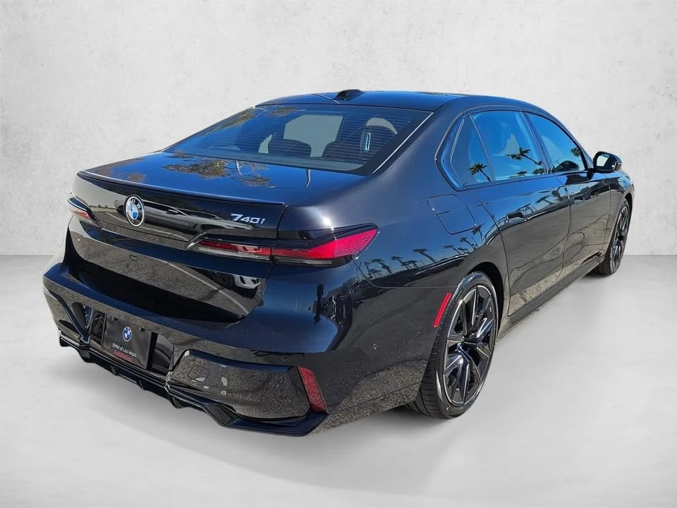 2025 BMW G70 7 Series - Image 5 of 20