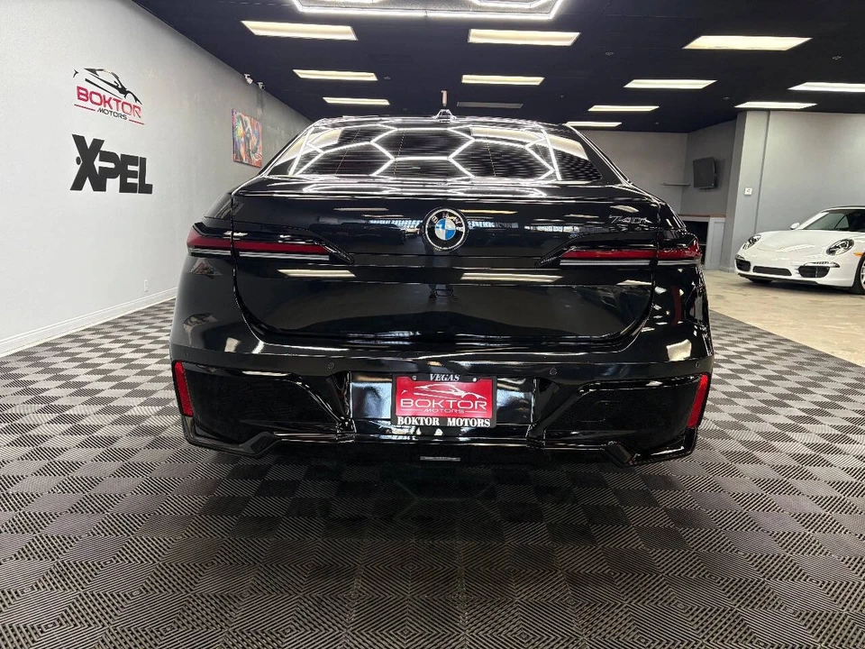 2025 BMW G70 7 Series - Image 12 of 12