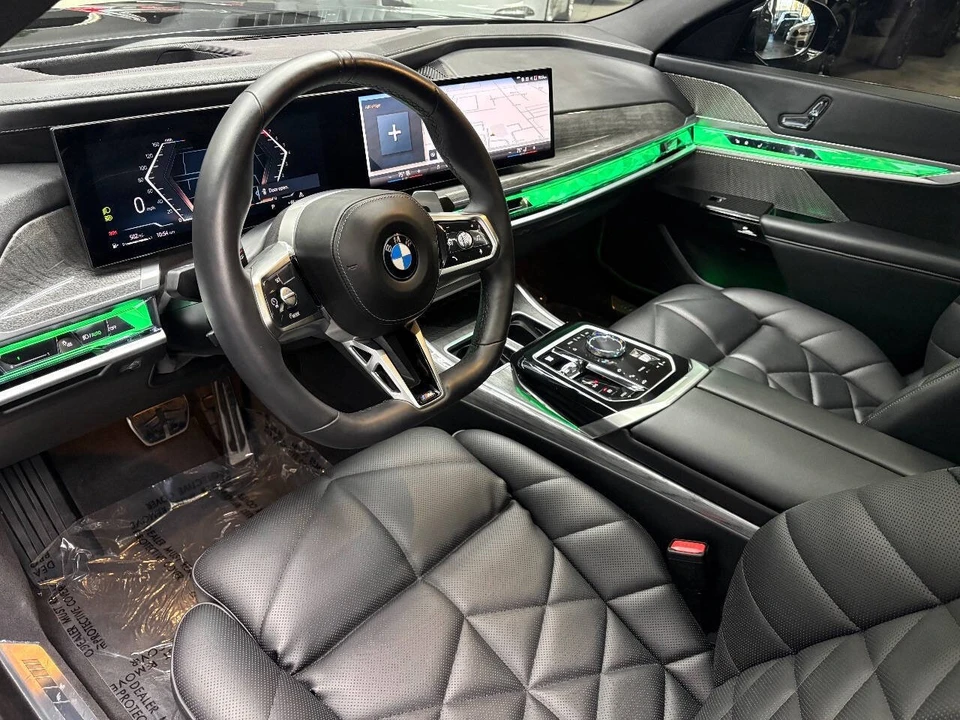 2025 BMW G70 7 Series - Image 21 of 21
