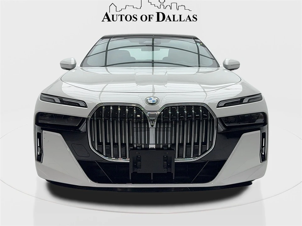 2025 BMW G70 7 Series - Image 4 of 12