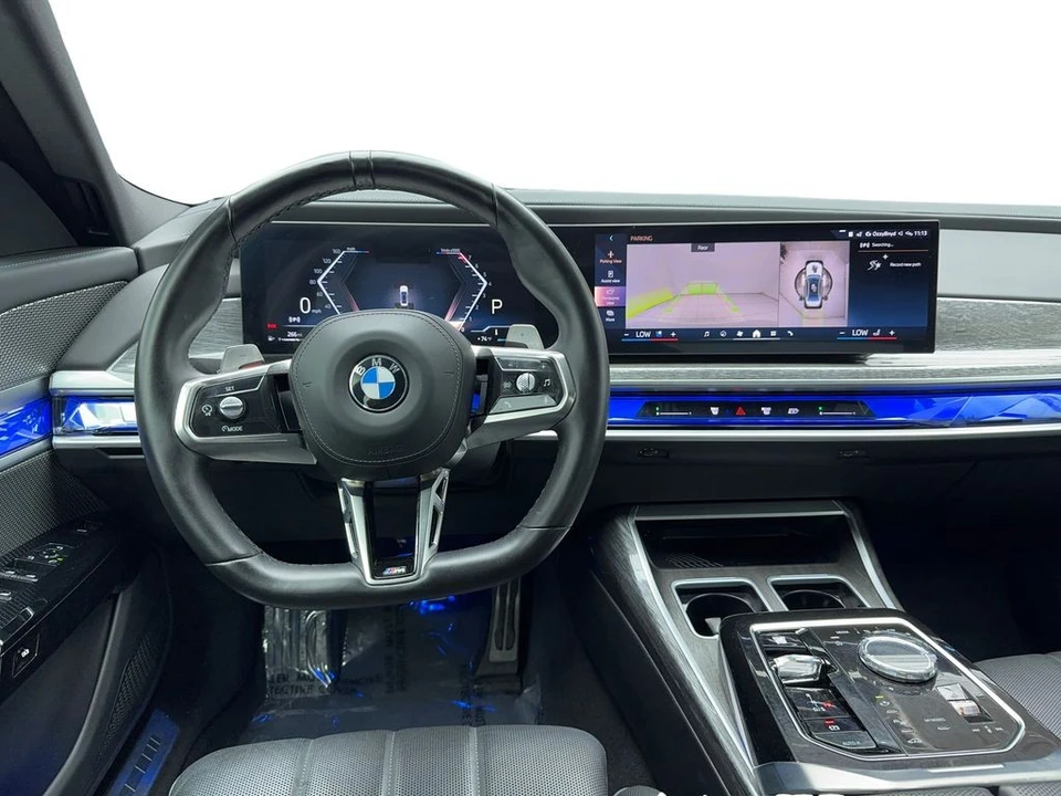 2025 BMW G70 7 Series - Image 17 of 21