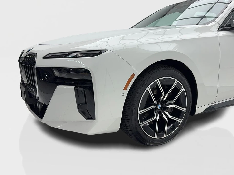 2025 BMW G70 7 Series - Image 6 of 21