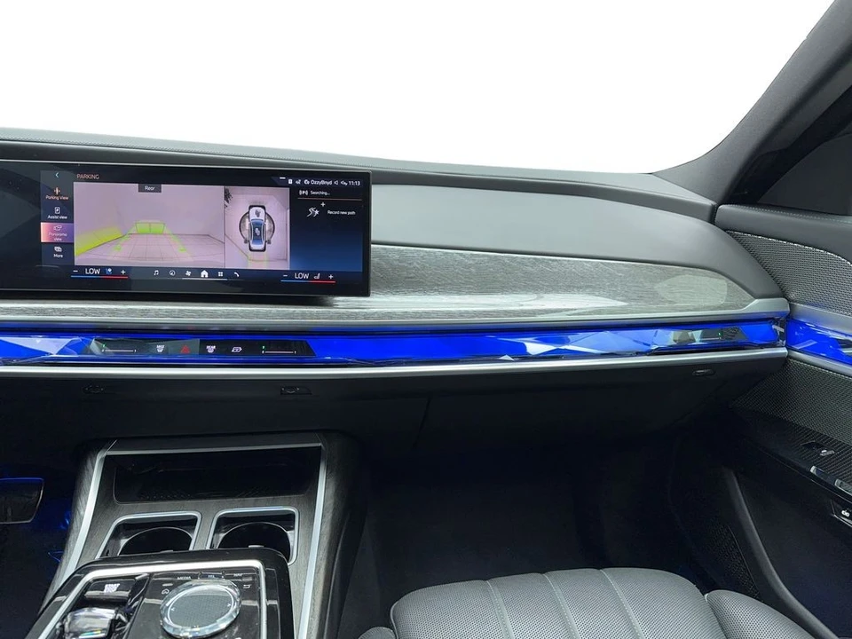 2025 BMW G70 7 Series - Image 19 of 21