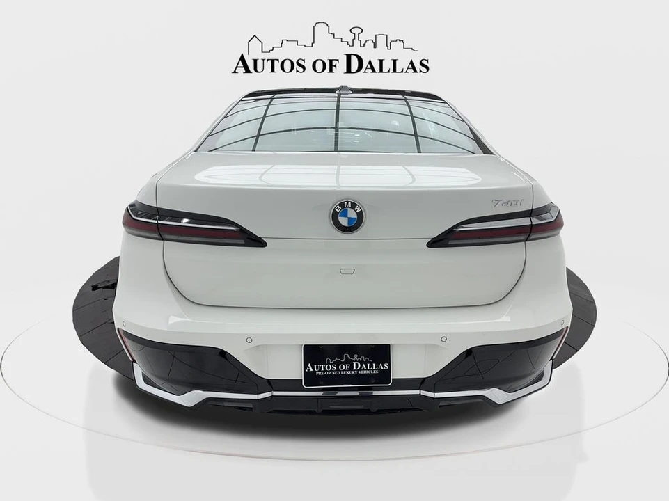 2025 BMW G70 7 Series - Image 11 of 21