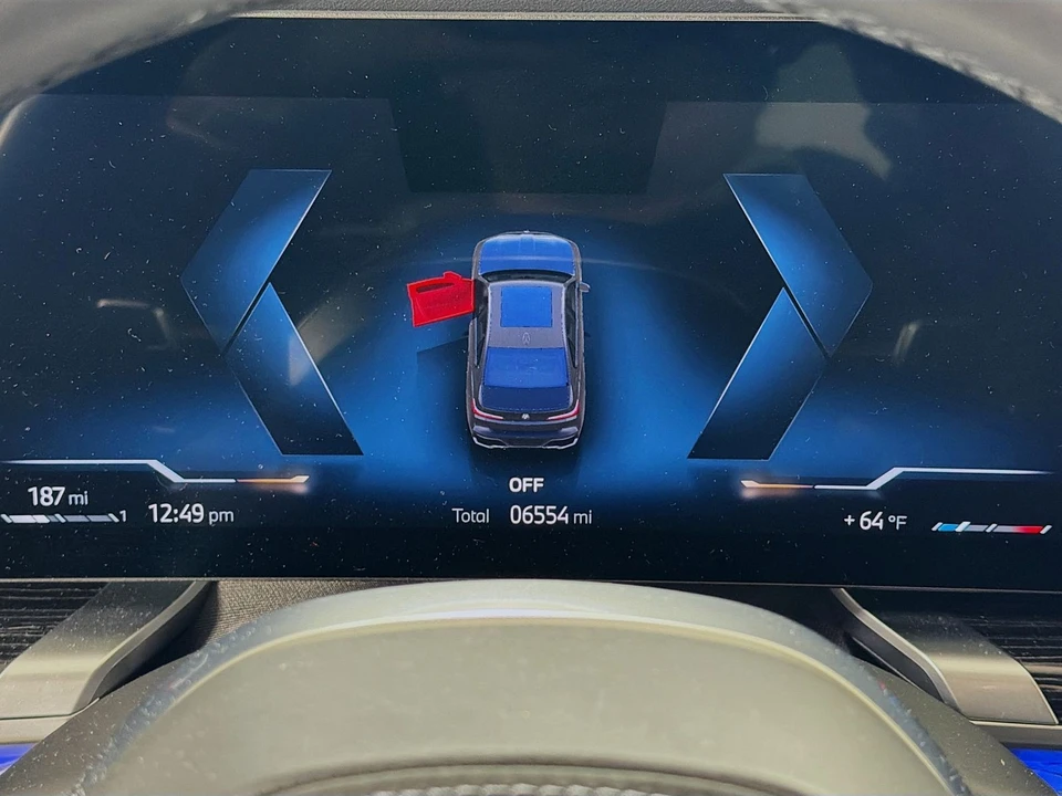2025 BMW G70 7 Series - Image 15 of 21