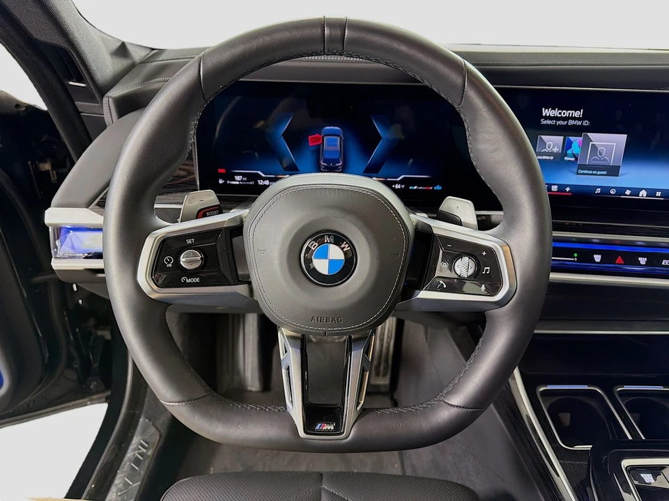 2025 BMW G70 7 Series - Image 14 of 21