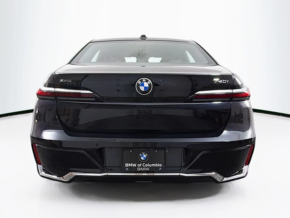 2025 BMW G70 7 Series - Image 7 of 21