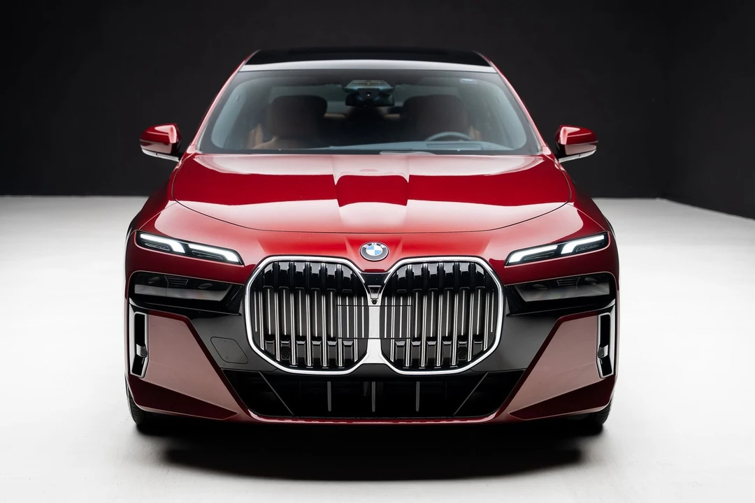 2025 BMW G70 7 Series - Image 7 of 21
