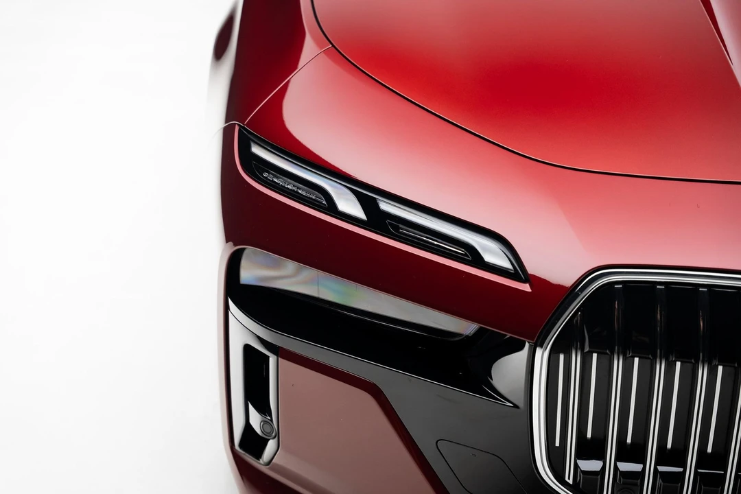 2025 BMW G70 7 Series - Image 12 of 21
