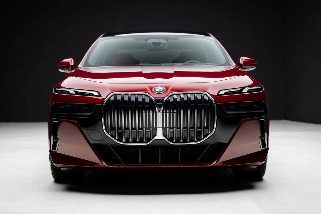 2025 BMW G70 7 Series - Image 8 of 21