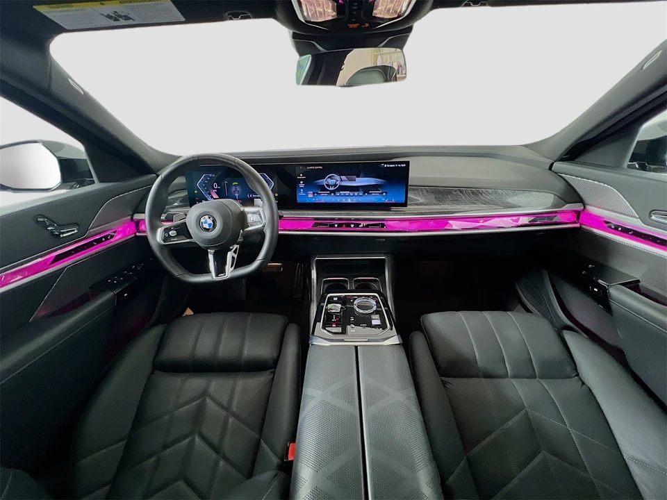 2025 BMW G70 7 Series - Image 10 of 12