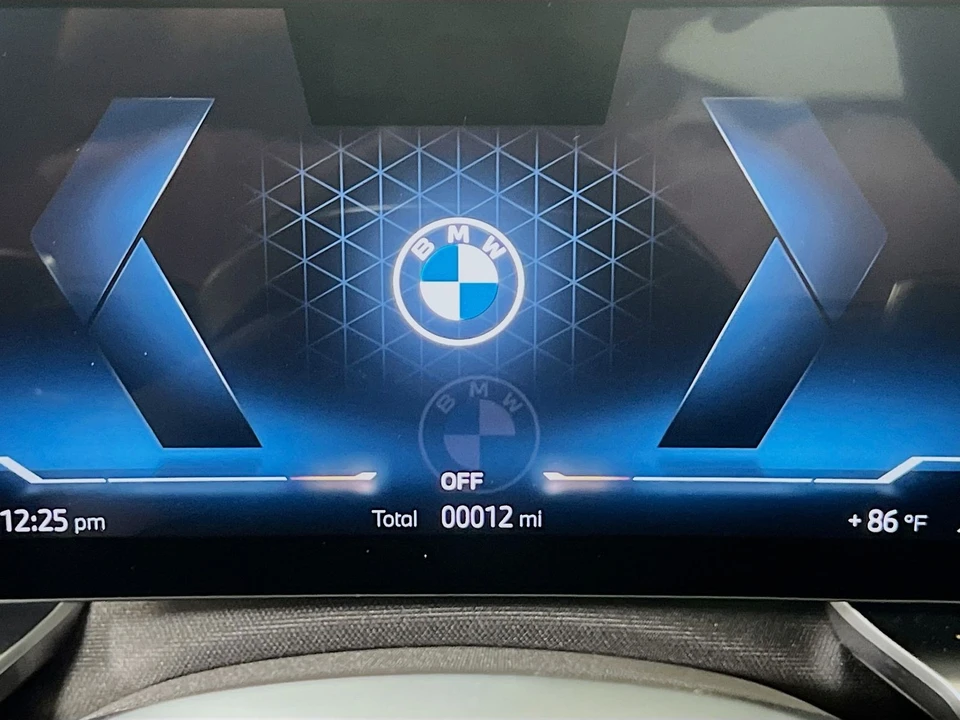 2025 BMW G70 7 Series - Image 15 of 21