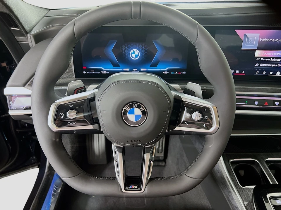 2025 BMW G70 7 Series - Image 14 of 21