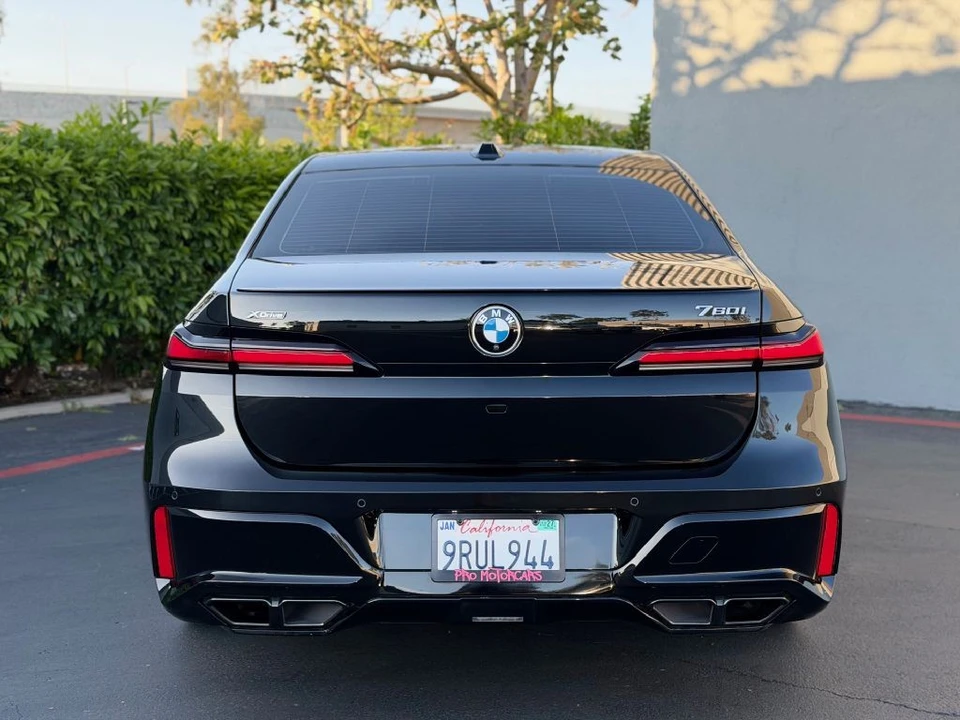 2025 BMW G70 7 Series - Image 12 of 21