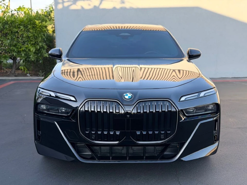 2025 BMW G70 7 Series - Image 7 of 21