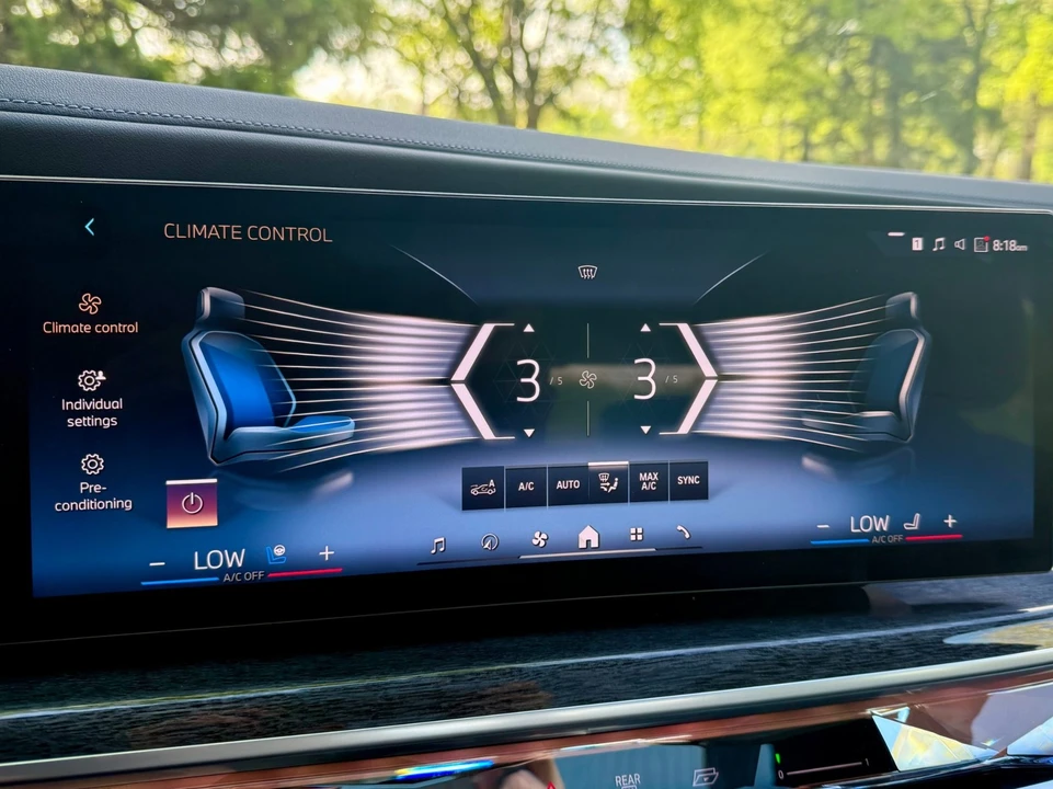 2025 BMW G70 7 Series - Image 20 of 21