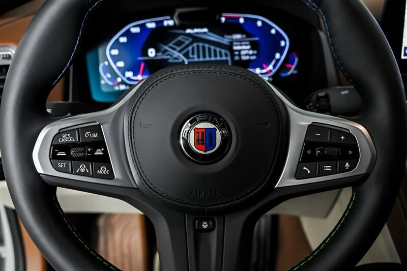 2025 BMW Alpina B8 - Image 26 of 31