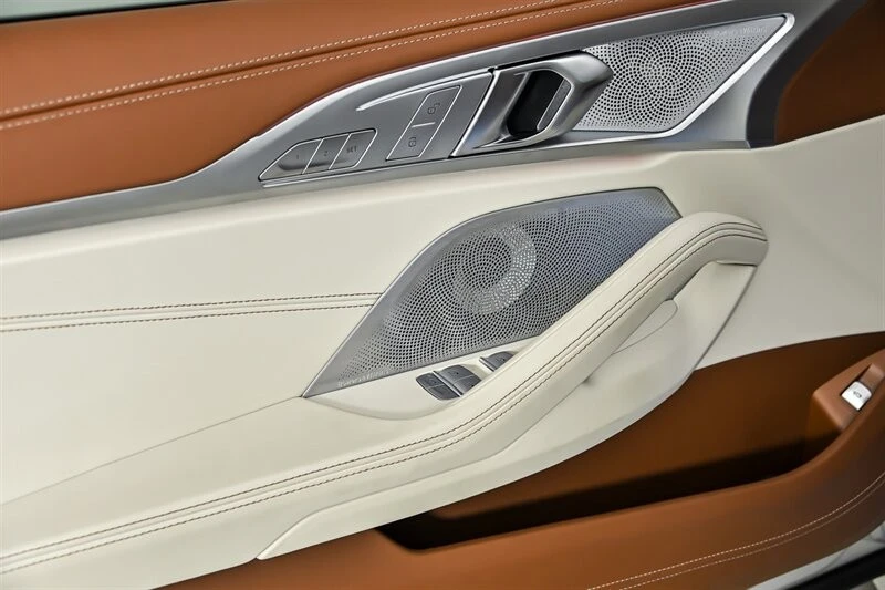 2025 BMW Alpina B8 - Image 13 of 31