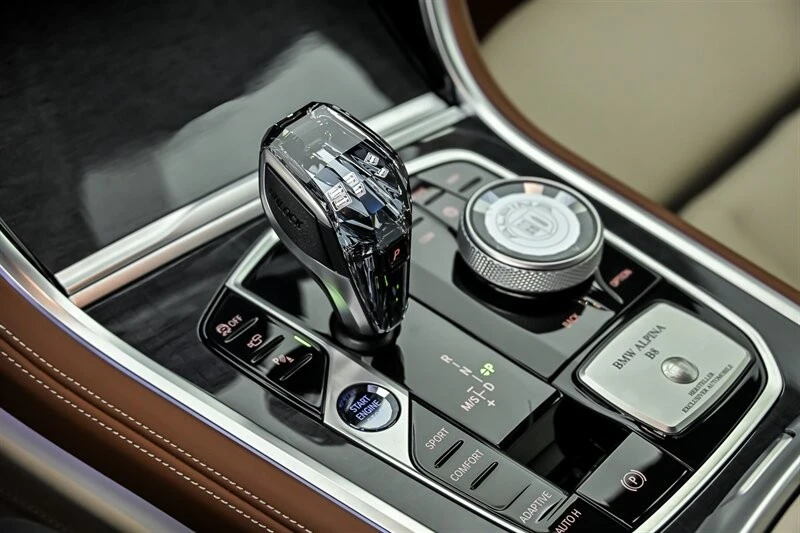 2025 BMW Alpina B8 - Image 30 of 31