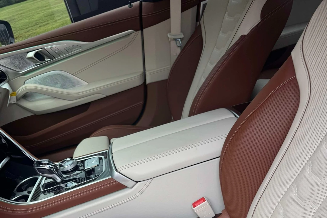 2025 BMW Alpina B8 - Image 10 of 12
