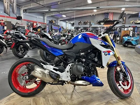 2025 BMW F 900 R Sport