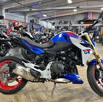 2025 BMW F 900 R Sport