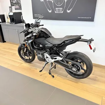 2025 BMW F900R