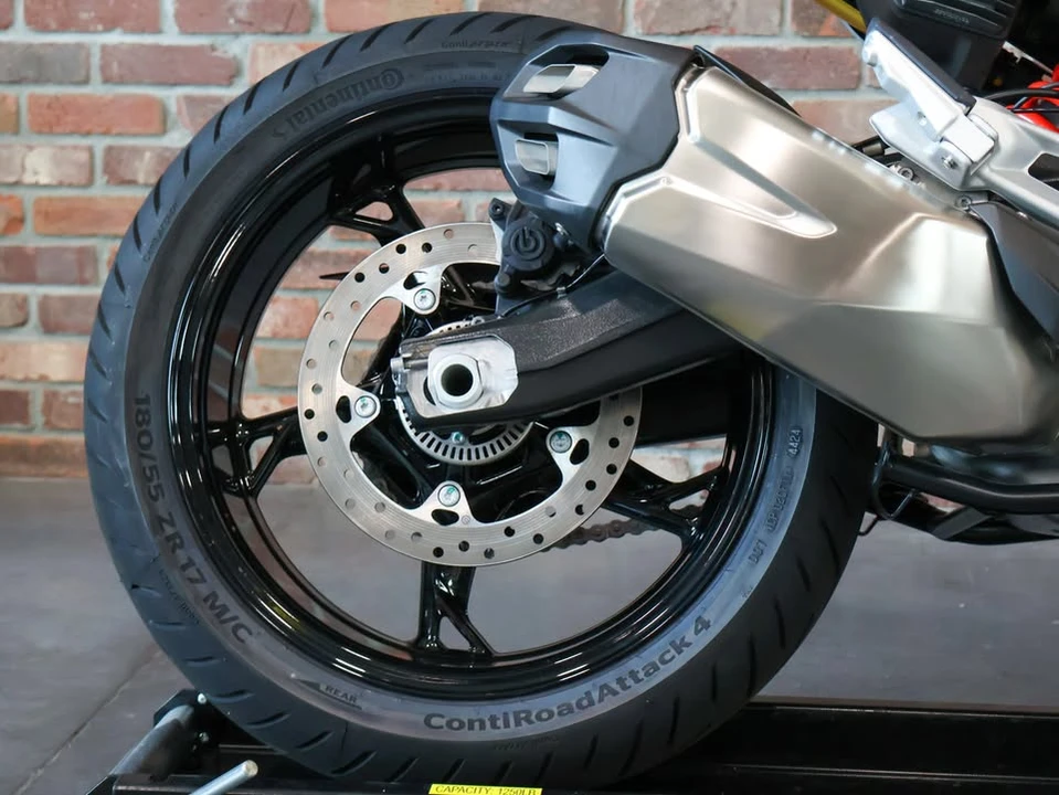 2025 BMW Motorcycles - Image 11 of 19