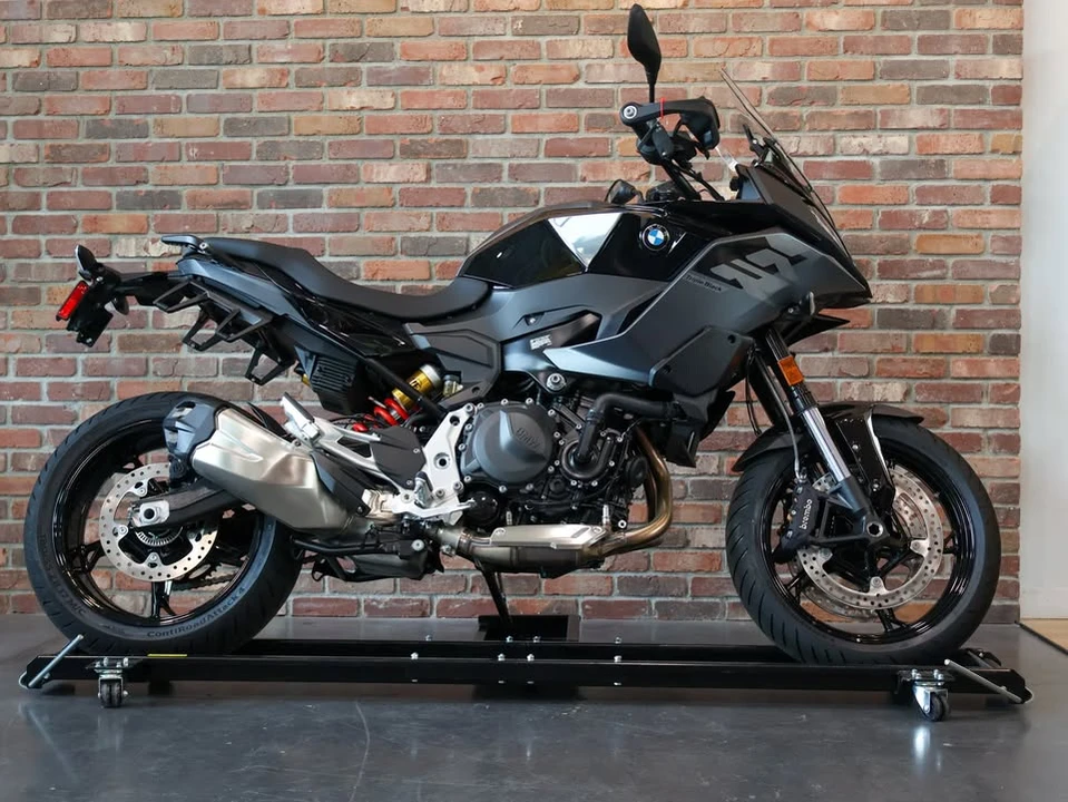 2025 BMW Motorcycles - Image 2 of 19