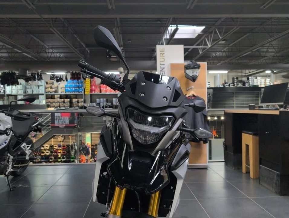 2025 BMW Motorcycles - Image 16 of 18