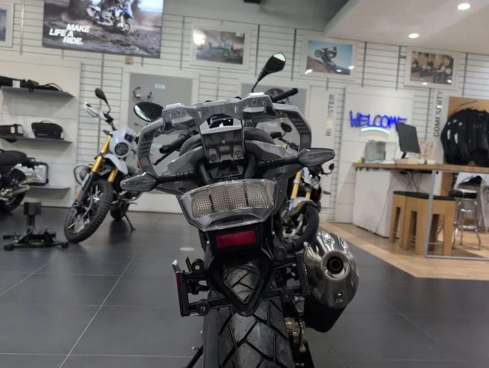 2025 BMW Motorcycles - Image 18 of 18