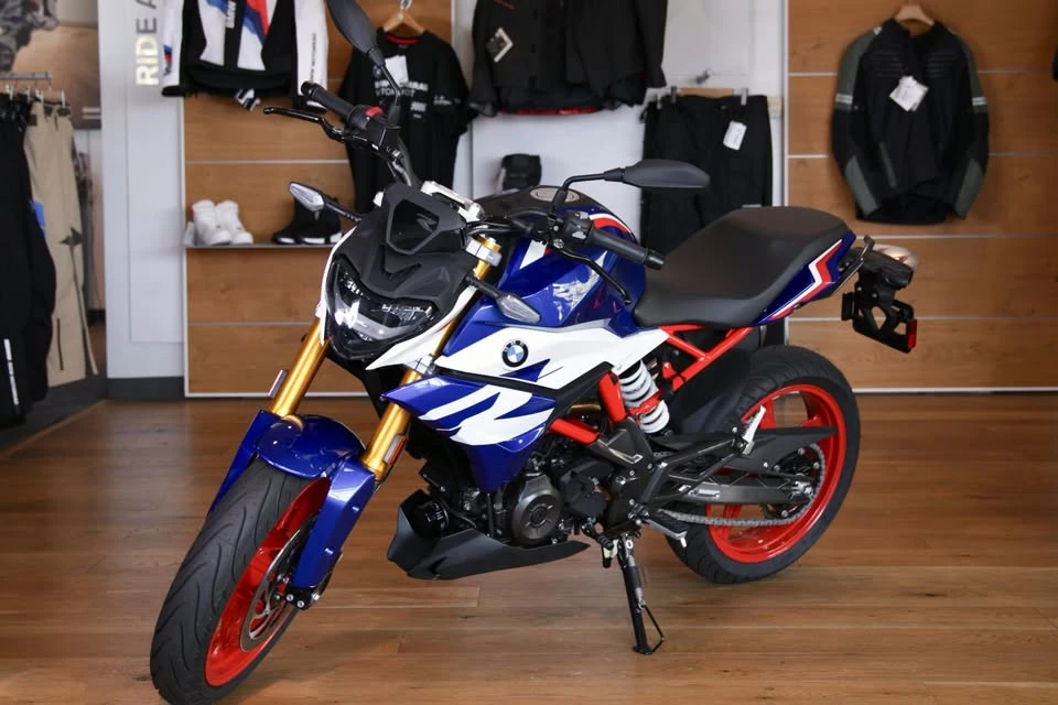 2025 BMW R 12 nineT - Image 8 of 8