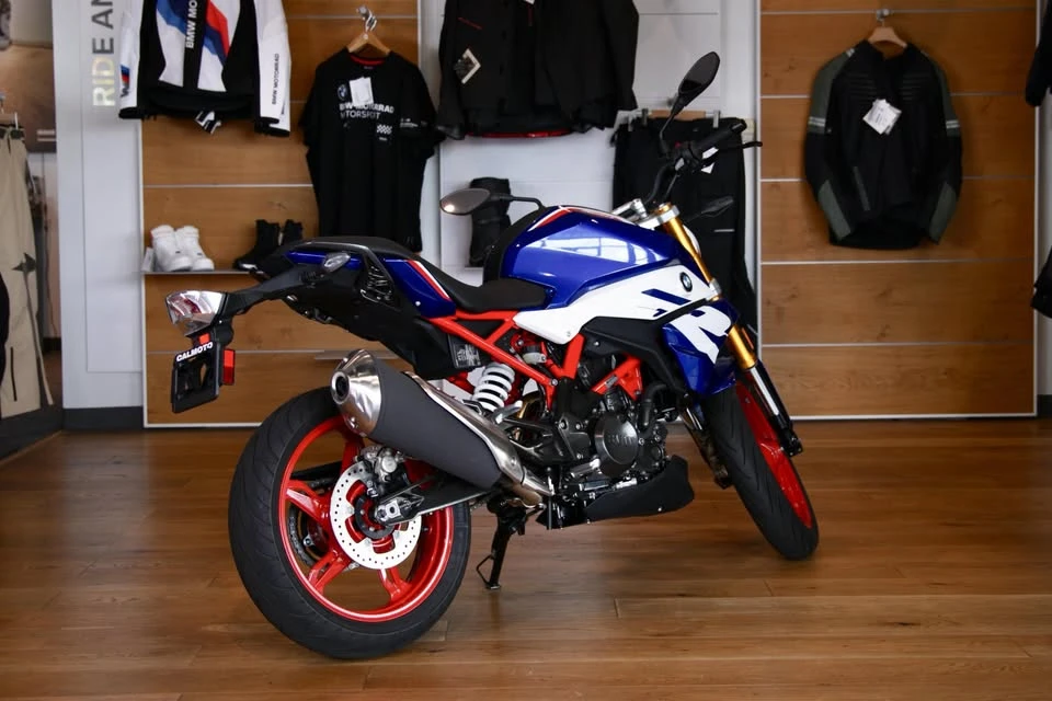 2025 BMW R 12 nineT - Image 4 of 8
