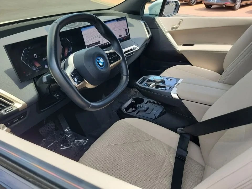 2025 BMW I20 iX - Image 2 of 19