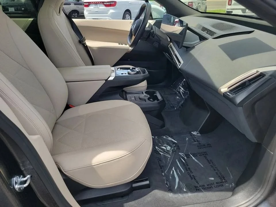 2025 BMW I20 iX - Image 6 of 19