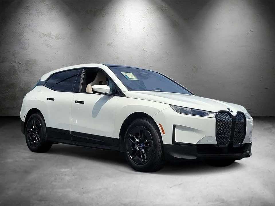 2025 BMW I20 iX - Image 18 of 19