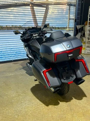 2025 BMW K1600 - Image 2 of 10