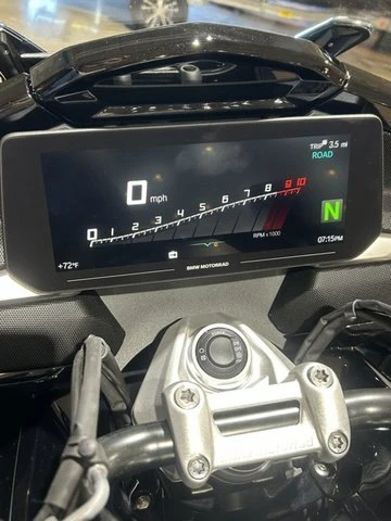 2025 BMW K1600 - Image 2 of 10