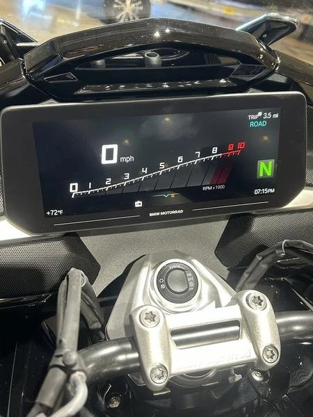 2025 BMW K1600 - Image 3 of 10