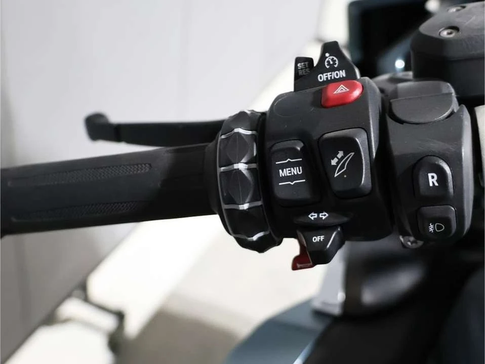 2025 BMW K1600 - Image 13 of 20