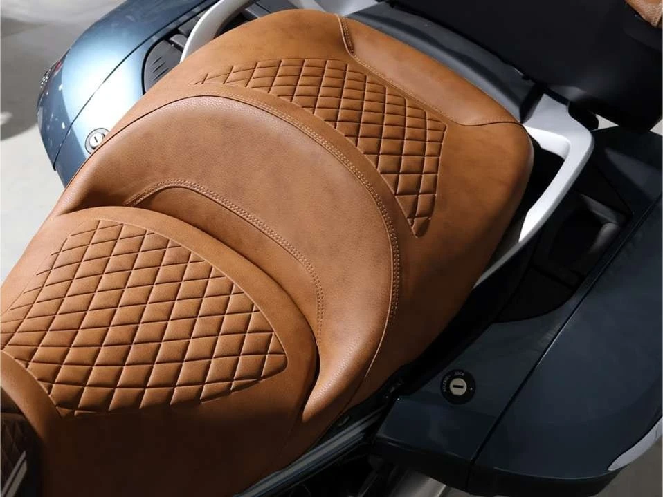 2025 BMW K1600 - Image 8 of 20