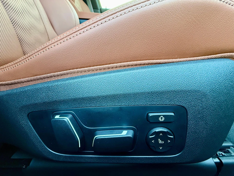 2025 BMW G80 M3 Sedan - Image 30 of 31