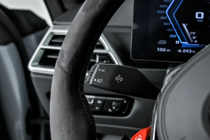 2025 BMW - Image 31 of 31
