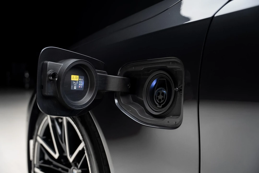 2025 BMW G90/G99 M5 - Image 24 of 31