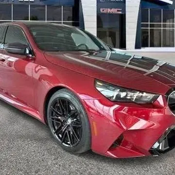 2025 BMW M5 CS