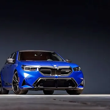 2025 BMW M5