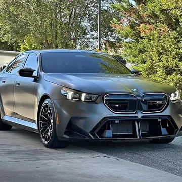 2025 BMW M5