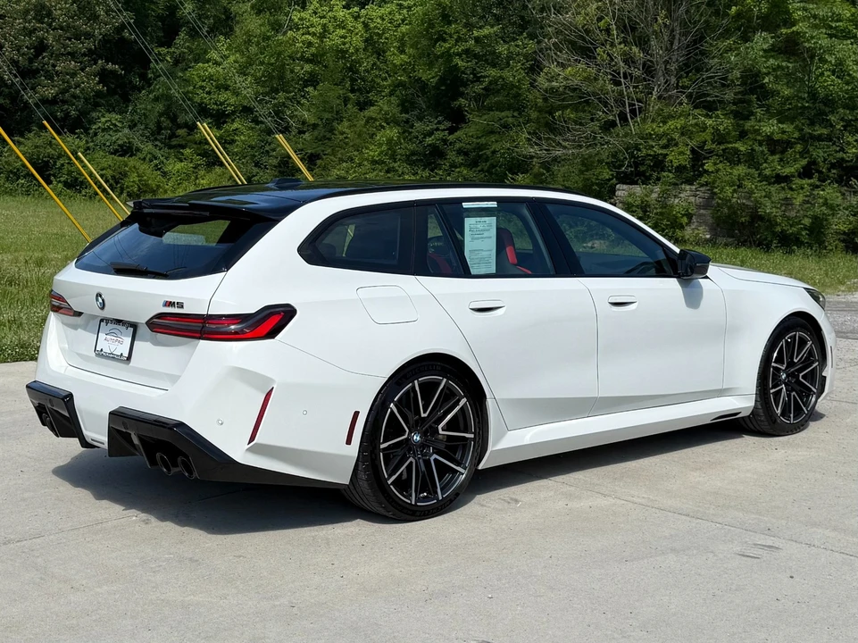2025 BMW G90/G99 M5 - Image 3 of 31