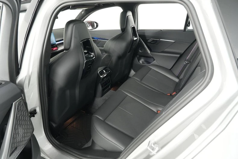2025 BMW G90/G99 M5 - Image 14 of 19